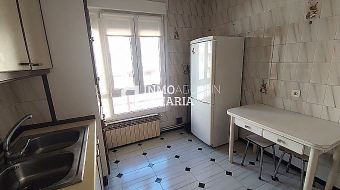 PISO EN CALLE LOS HERRAN (VITORIA-GASTEIZ)