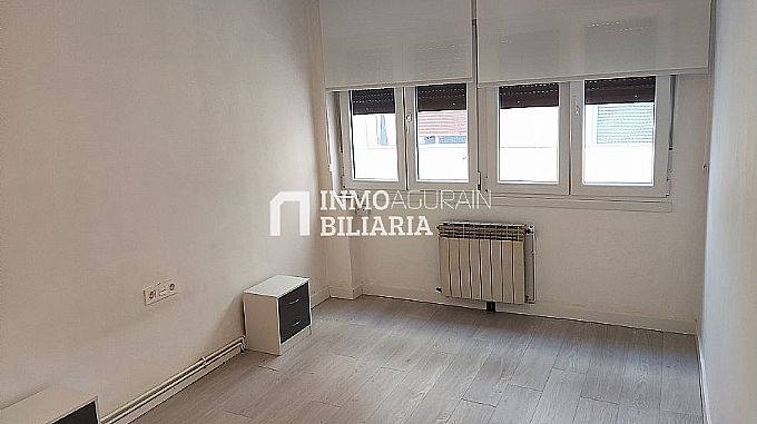 PISO EN CALLE LOS HERRAN (VITORIA-GASTEIZ)