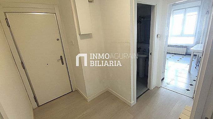 PISO EN CALLE LOS HERRAN (VITORIA-GASTEIZ)