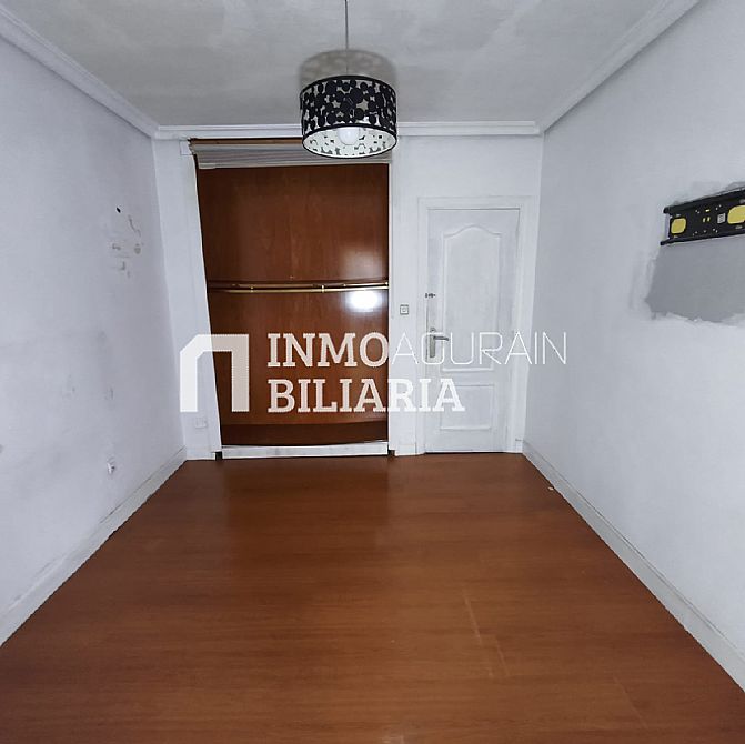 PISO EN JES�S GURIDI DE RENTERIA - 25