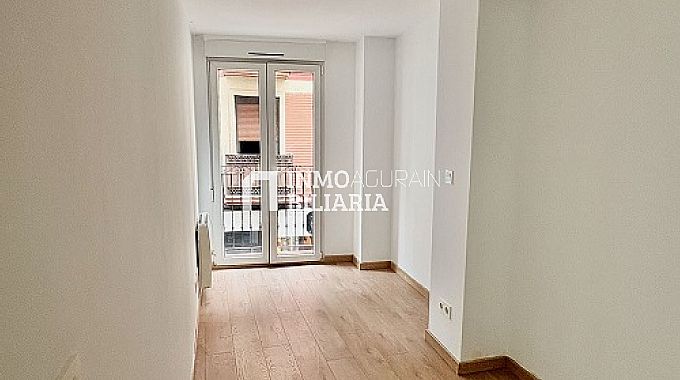 Piso en venta en Kale Nagusia, 38