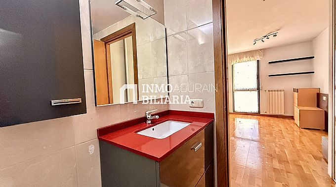 PISO EN VENTA EN ANSOAIN 