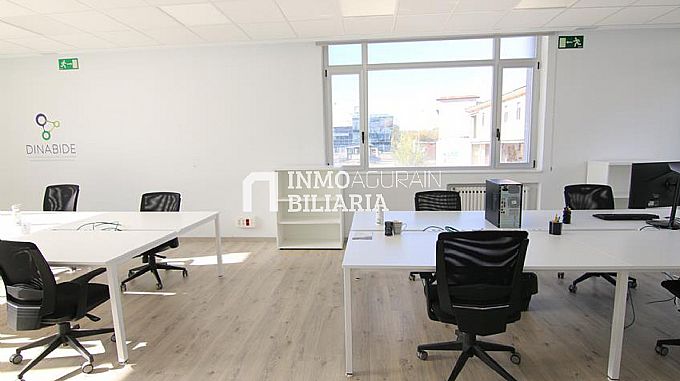 SE ALQUILA OFICINA EN IRURTZUN