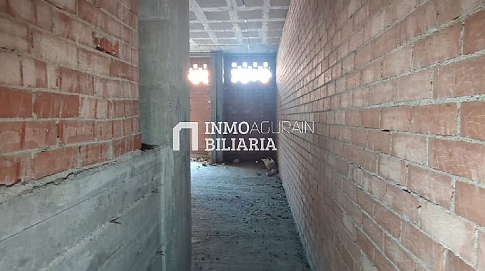 SE VENDE LOCAL EN LA CALLE IRUNLARREA