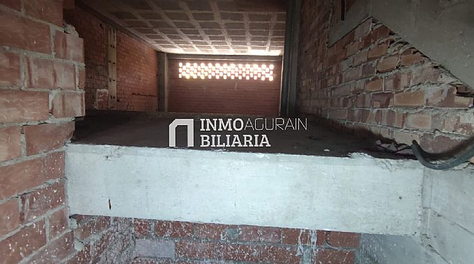 SE VENDE LOCAL EN LA CALLE IRUNLARREA