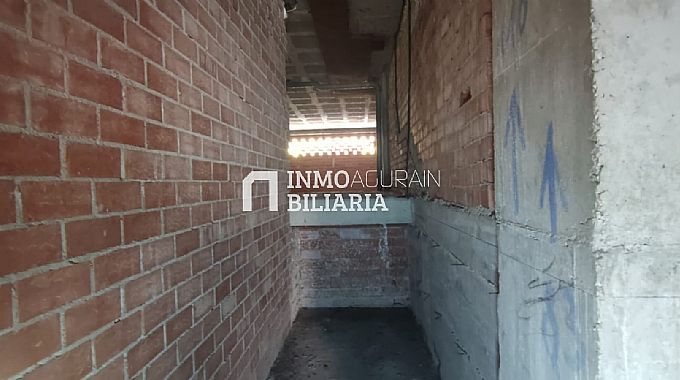 SE VENDE LOCAL EN LA CALLE IRUNLARREA