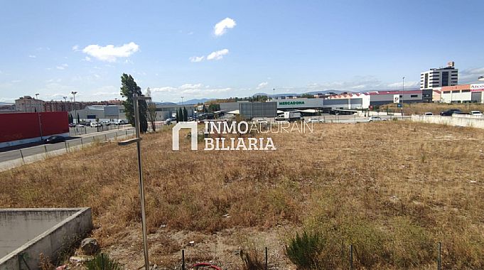 SE VENDE OFICINA EN CALLE BERRIOZAR DE ANSOAIN