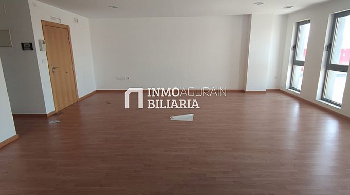 SE VENDE OFICINA EN CALLE BERRIOZAR DE ANSOAIN