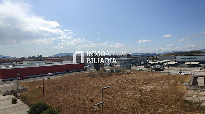 SE VENDE OFICINA EN CALLE BERRIOZAR DE ANSOAIN
