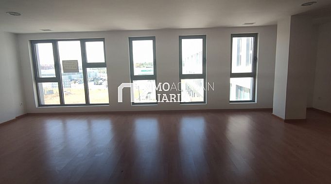 SE VENDE OFICINA EN CALLE BERRIOZAR DE ANSOAIN