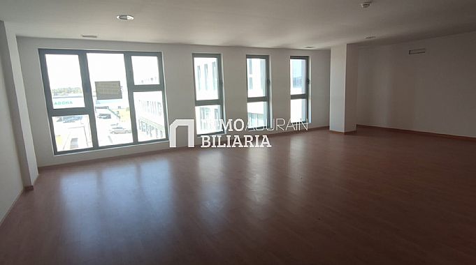 SE VENDE OFICINA EN CALLE BERRIOZAR DE ANSOAIN