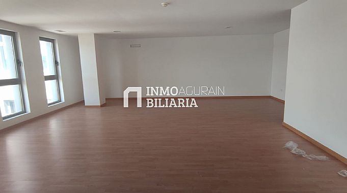 SE VENDE OFICINA EN CALLE BERRIOZAR DE ANSOAIN