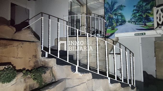 Venta / Alquiler de local comercial en Pamplona
