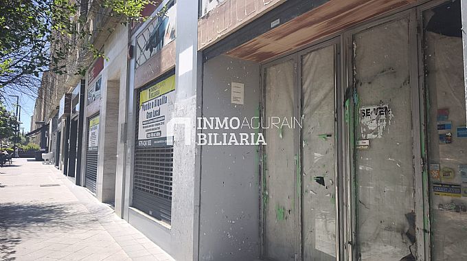 Venta / Alquiler de local comercial en Pamplona