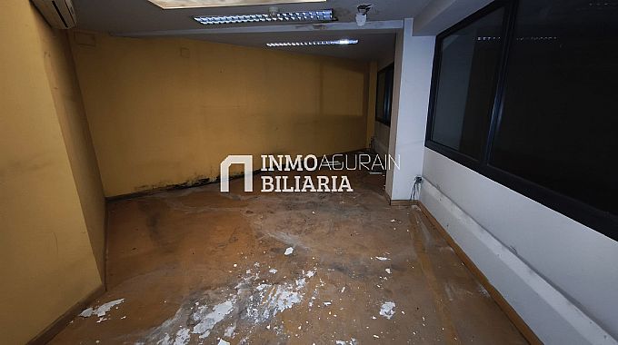 Venta / Alquiler de local comercial en Pamplona