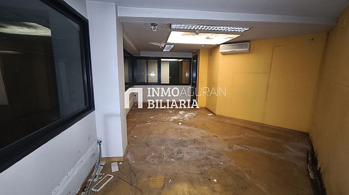 Venta / Alquiler de local comercial en Pamplona
