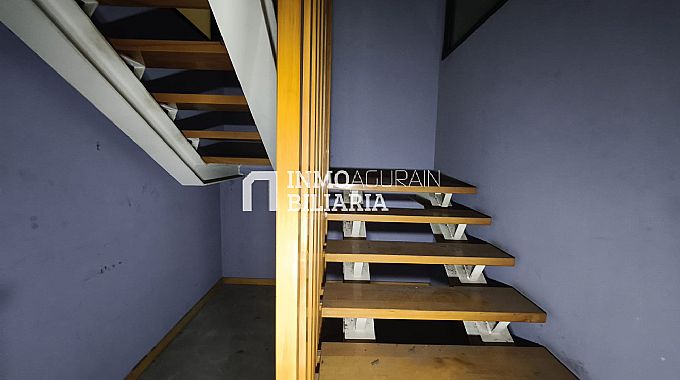 Venta / Alquiler de local comercial en Pamplona