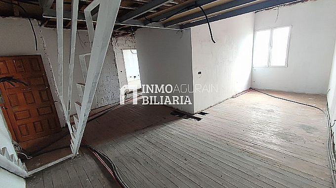 APARTAMENTO EN CALLE CORRERIA