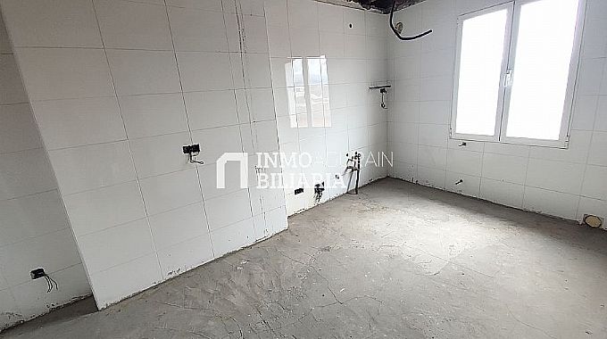 APARTAMENTO EN CALLE CORRERIA
