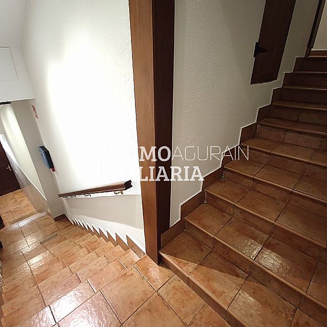 APARTAMENTO EN CALLE CORRERIA - 11