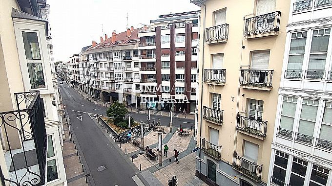 APARTAMENTO EN EL CENTRO DE VITOIRA-GASTEIZ