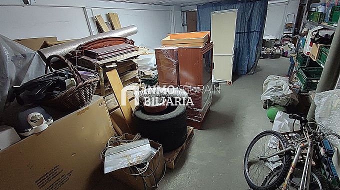 Venta de bajera / lonja en Vitoria-Gasteiz
