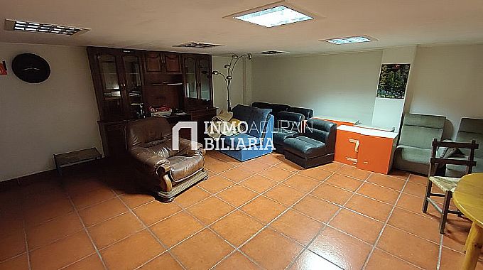 Venta de bajera / lonja en Vitoria-Gasteiz