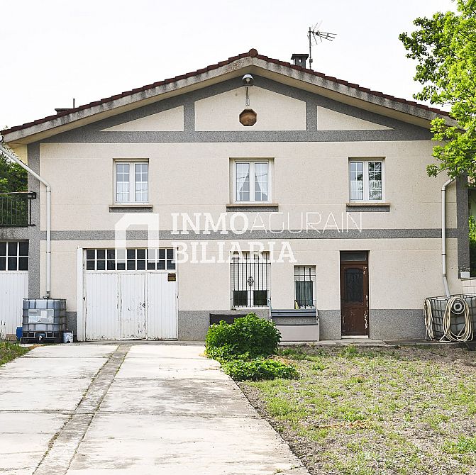 INMOBILIARIA AGURAIN VENDE CASA EN ALBENIZ - 4