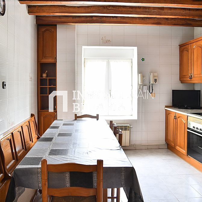 INMOBILIARIA AGURAIN VENDE CASA EN ALBENIZ - 6