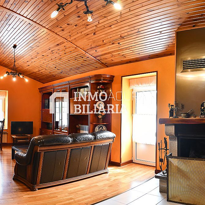 INMOBILIARIA AGURAIN VENDE CASA EN ALBENIZ - 2