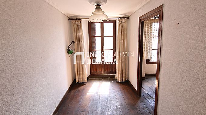 VENTA DE EDIFICIO RESIDENCIAL EN ARAIA 
