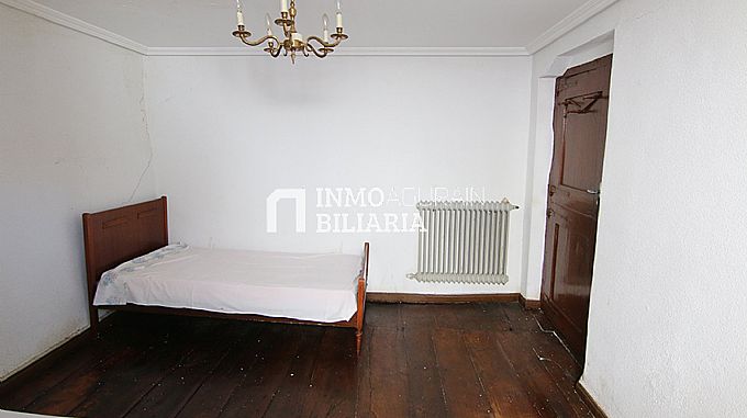VENTA DE EDIFICIO RESIDENCIAL EN ARAIA 