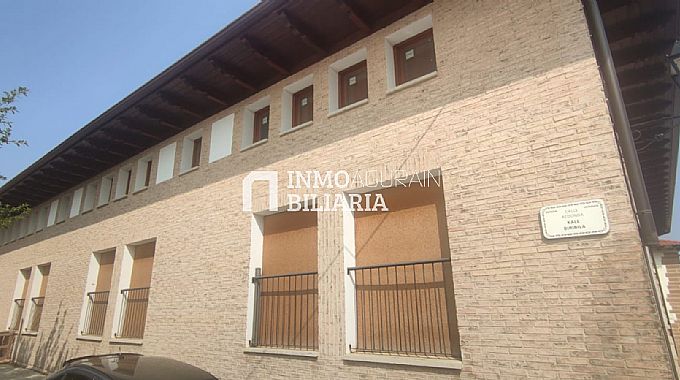 VENTA DE 7 CASAS ADOSADAS + LOCAL EN CONSTRUCCION