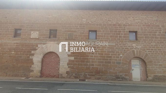 VENTA DE 7 CASAS ADOSADAS + LOCAL EN CONSTRUCCION