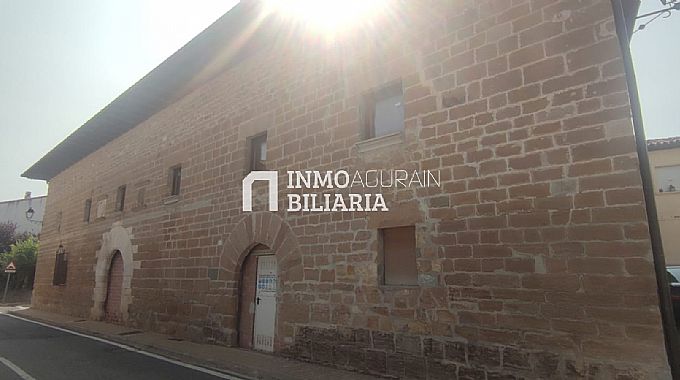 VENTA DE 7 CASAS ADOSADAS + LOCAL EN CONSTRUCCION