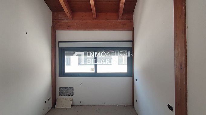 VENTA DE 7 CASAS ADOSADAS + LOCAL EN CONSTRUCCION