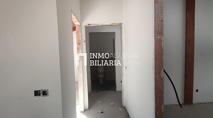 VENTA DE 7 CASAS ADOSADAS + LOCAL EN CONSTRUCCION