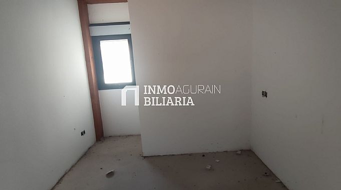 VENTA DE 7 CASAS ADOSADAS + LOCAL EN CONSTRUCCION