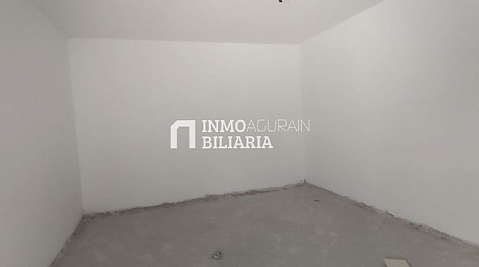 VENTA DE 7 CASAS ADOSADAS + LOCAL EN CONSTRUCCION