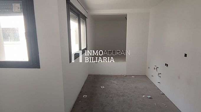 VENTA DE 7 CASAS ADOSADAS + LOCAL EN CONSTRUCCION