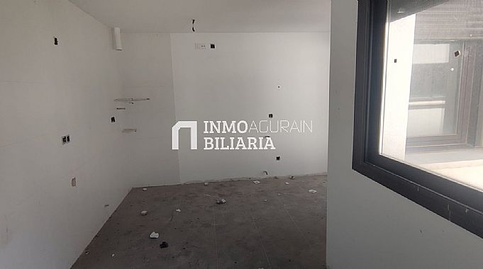 VENTA DE 7 CASAS ADOSADAS + LOCAL EN CONSTRUCCION