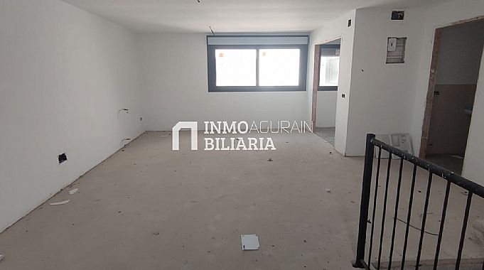 VENTA DE 7 CASAS ADOSADAS + LOCAL EN CONSTRUCCION