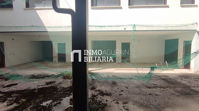 VENTA DE 7 CASAS ADOSADAS + LOCAL EN CONSTRUCCION