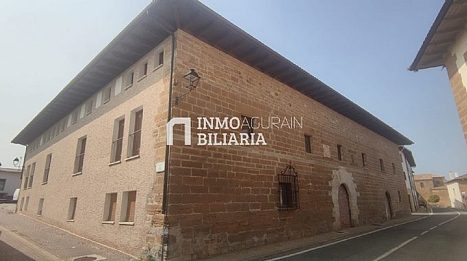 VENTA DE 7 CASAS ADOSADAS + LOCAL EN CONSTRUCCION