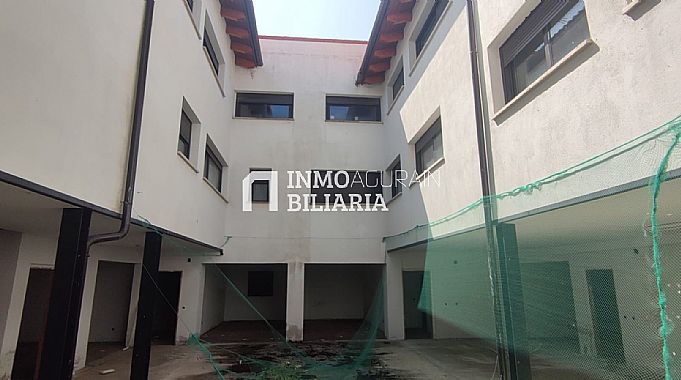 VENTA DE 7 CASAS ADOSADAS + LOCAL EN CONSTRUCCION