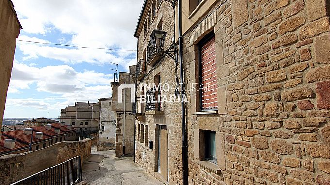 Venta de casa en Dicastillo