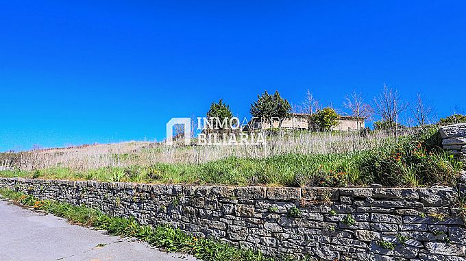 SOLAR DE USO RESIDENCIAL 