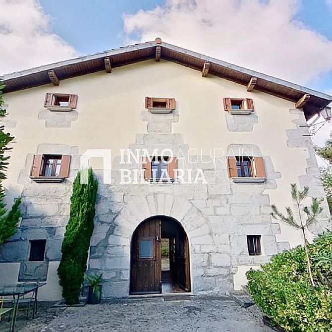 CASA UNIFAMILIAR CON TERRENO Y ASCENSOR EN IZURDIAGA - 8