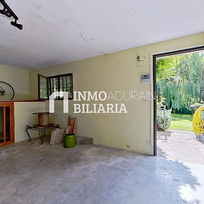 CASA UNIFAMILIAR CON TERRENO Y ASCENSOR EN IZURDIAGA - 10