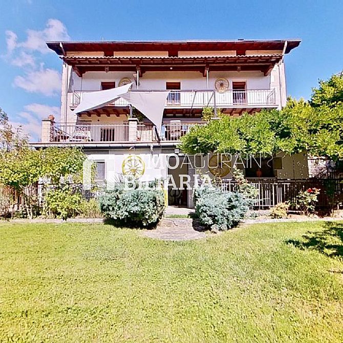 CASA UNIFAMILIAR CON TERRENO Y ASCENSOR EN IZURDIAGA - 1